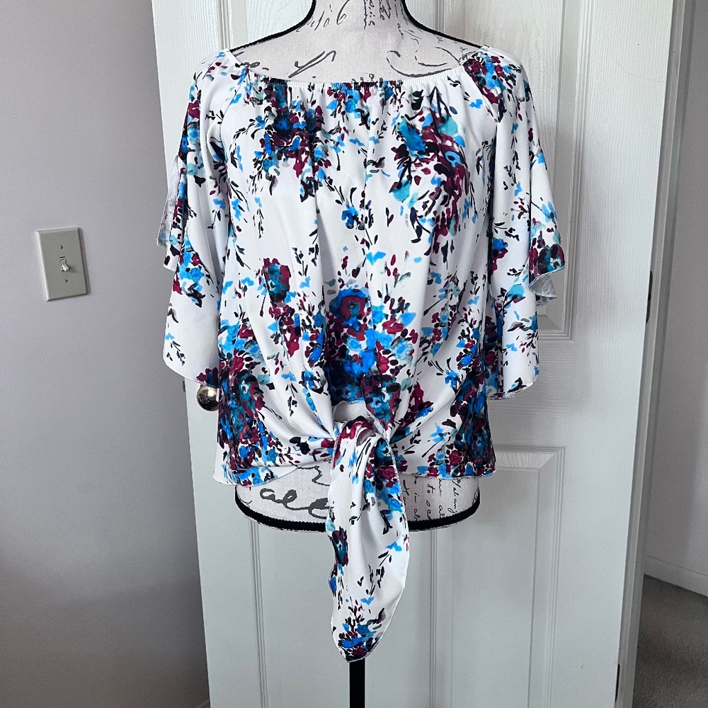 Off Shoulder Bell Sleeve Tie Knot Top